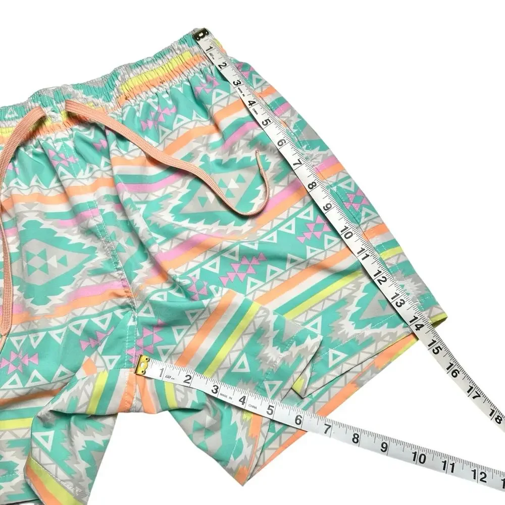 Chubbies | Men | The En Fuegos Pastel Aztec 5.5 Inch Lined Swim Trunks | Medium